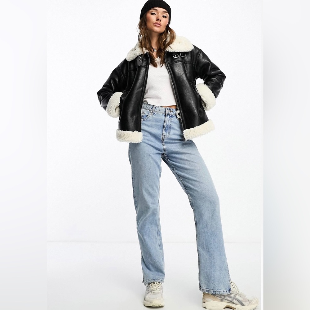 ASOS Stravidarius oversized aviator jacket with contrast collar in black - Picture 3 of 6